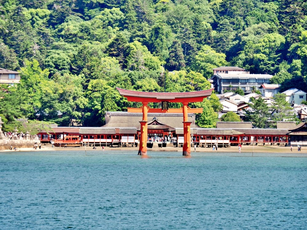 【廣島縣】宮島／嚴島神社：日本三大名景、世界遺產的神之島，來