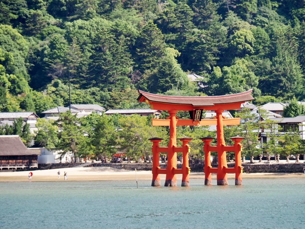 【廣島縣】宮島／嚴島神社：日本三大名景、世界遺產的神之島，來