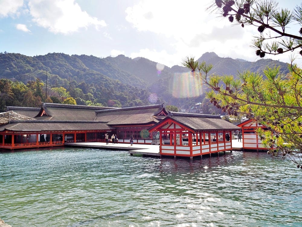 【廣島縣】宮島／嚴島神社：日本三大名景、世界遺產的神之島，來