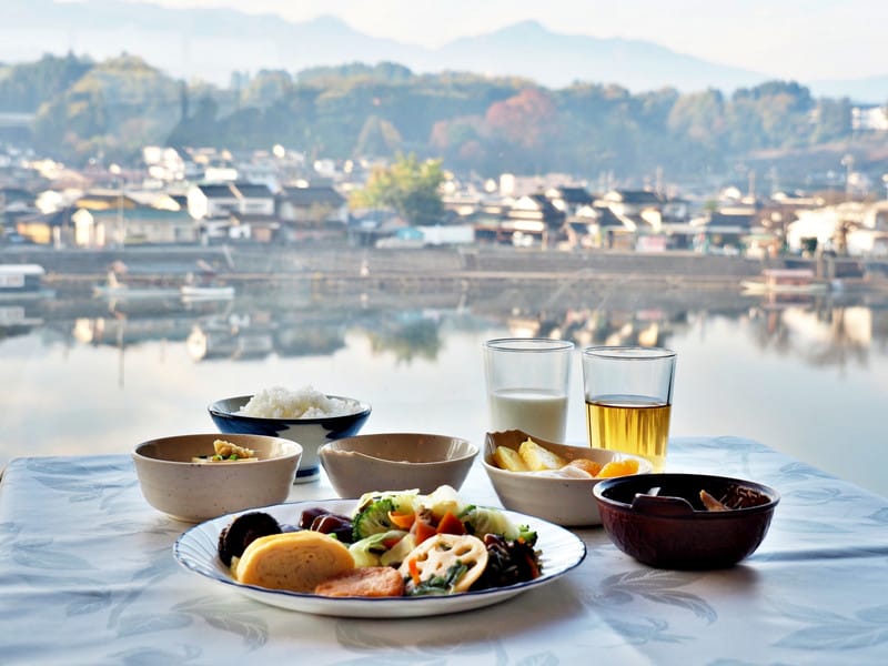 【大分縣｜日田溫泉住宿】小京都之湯 三隈飯店（みくまホテル）：開窗即風景，著浴衣屋形船，露天溫泉眺望小鎮風情