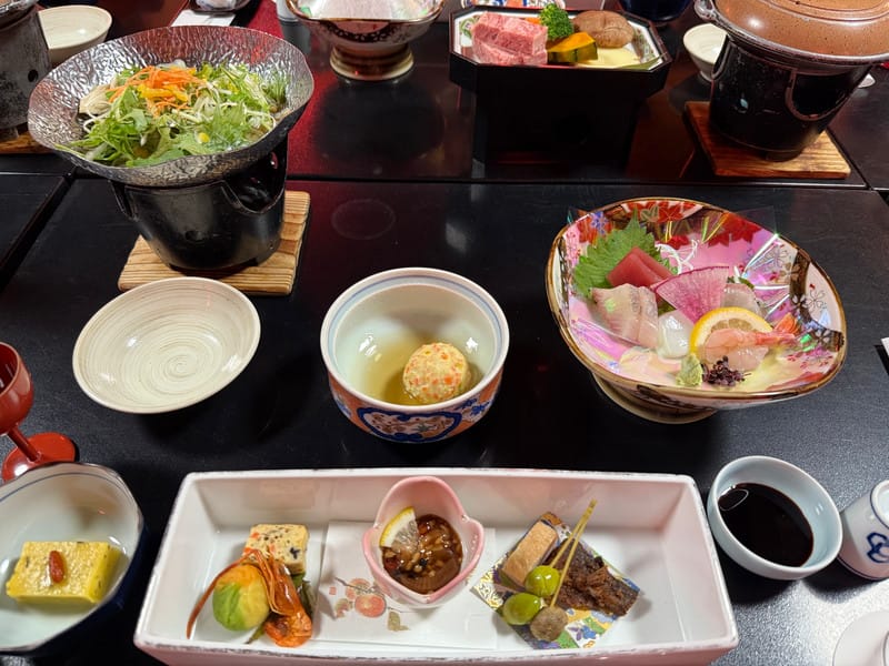 【大分縣｜日田溫泉住宿】小京都之湯 三隈飯店（みくまホテル）：開窗即風景，著浴衣屋形船，露天溫泉眺望小鎮風情