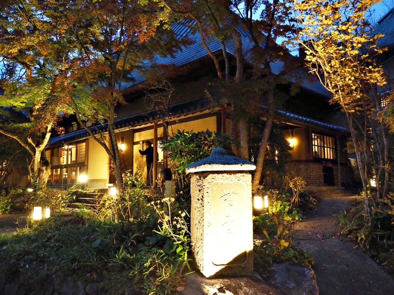 【大分縣|由布院住宿】山莊無量塔:御三家名不虛傳,古民宅裡,以時光為蘊藏,日式待客之道是精華,還有那美味到連整鍋飯都想吃完 - 第57張圖 【大分縣|由布院住宿】山莊無量塔:御三家名不虛傳,古民宅裡,以時光為蘊藏,日式待客之道是精華,還有那美味到連整鍋飯都想吃完