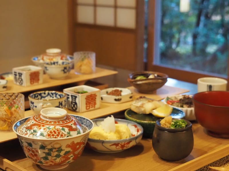 【大分縣|由布院住宿】山莊無量塔:御三家名不虛傳,古民宅裡,以時光為蘊藏,日式待客之道是精華,還有那美味到連整鍋飯都想吃完 - 第32張圖 【大分縣|由布院住宿】山莊無量塔:御三家名不虛傳,古民宅裡,以時光為蘊藏,日式待客之道是精華,還有那美味到連整鍋飯都想吃完