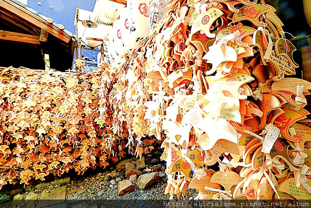 【京都】御金神社：金光閃閃，求財拜金一路發，金色鳥居、可愛口金包、隨身必帶金運招福卡御守